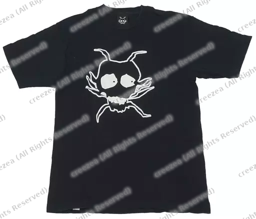 bug_tee_black_front_tiled.png